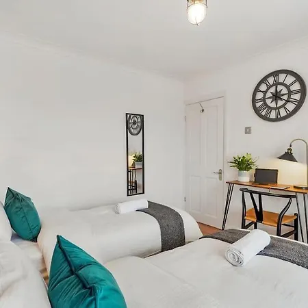 Stylish Maisonette Near The Heath With Free Parking & Wi-Fi Maidstone Exterior photo