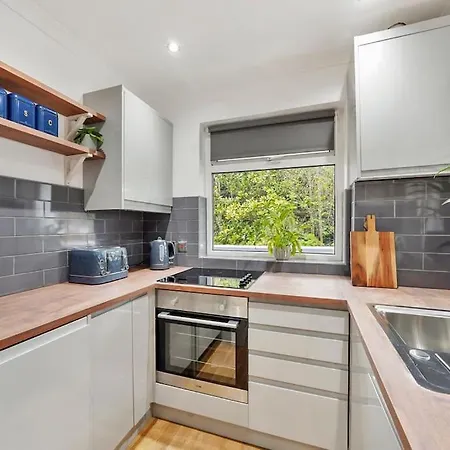 Stylish Maisonette Near The Heath With Free Parking & Wi-Fi Maidstone Exterior photo