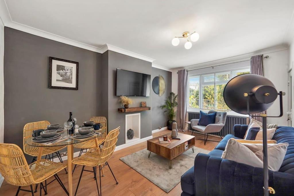 Apartment Stylish Maisonette Near The Heath With Free Parking & Wi-fi