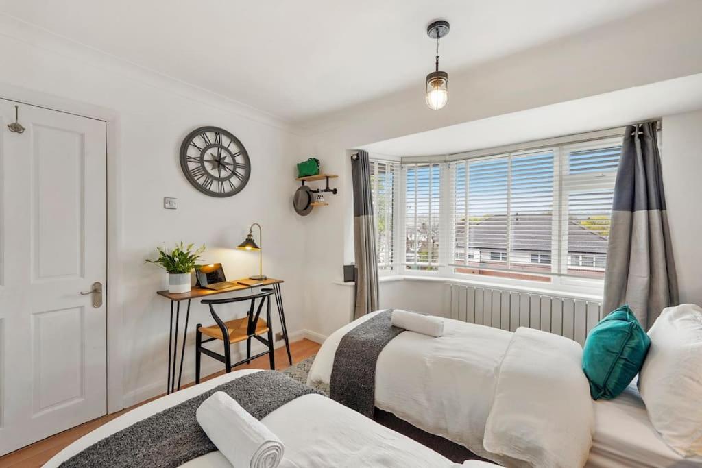 Stylish Maisonette Near The Heath With Free Parking & Wi-fi Maidstone
